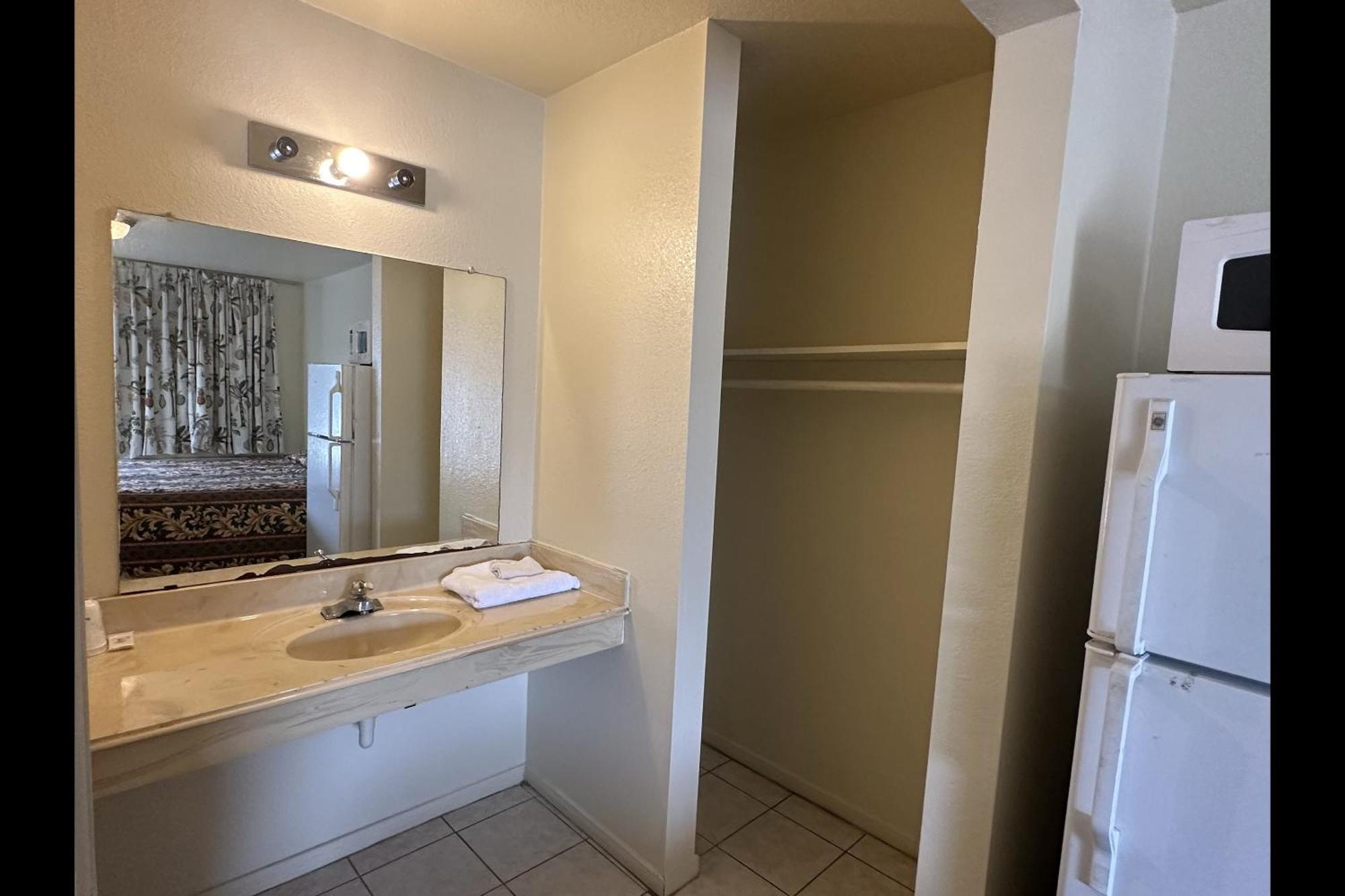 Travel Inn By Oyo La Marque Texas City I-45 المظهر الخارجي الصورة